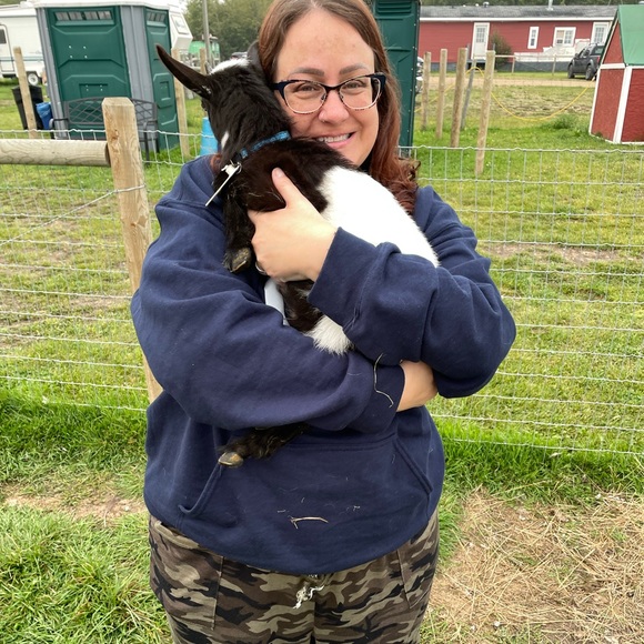 Meet your Posher, Choey - Picture 5 of 8